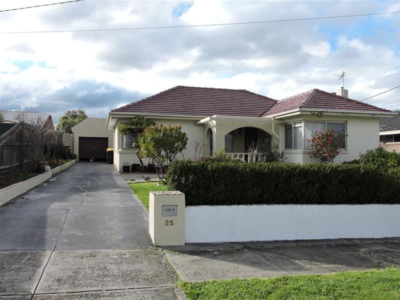 25 Halton Road, Dandenong North VIC 3175