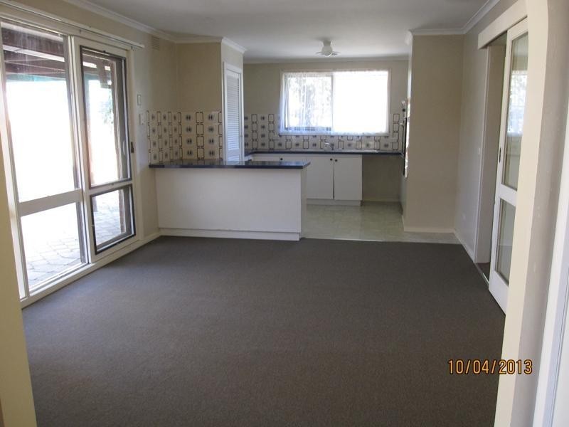 8 Rainsford Drive, Noble Park North VIC 3174