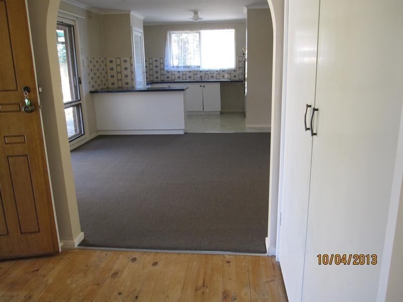 8 Rainsford Drive, Noble Park North VIC 3174