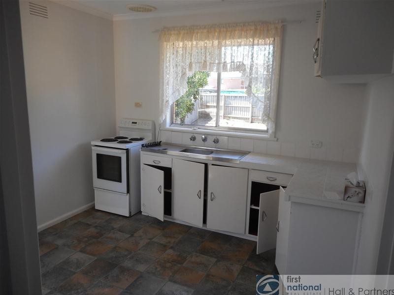 1/4 McKay Court, Dandenong North VIC 3175