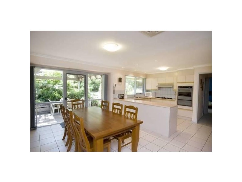 4 McCardle Court, Endeavour Hills VIC 3802