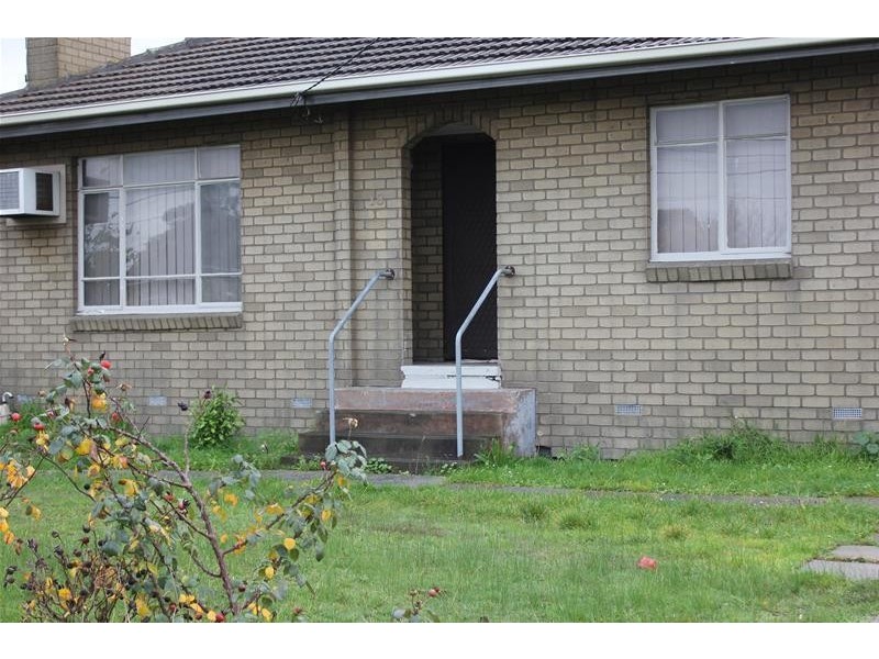 18 Wattle Drive, Doveton VIC 3177