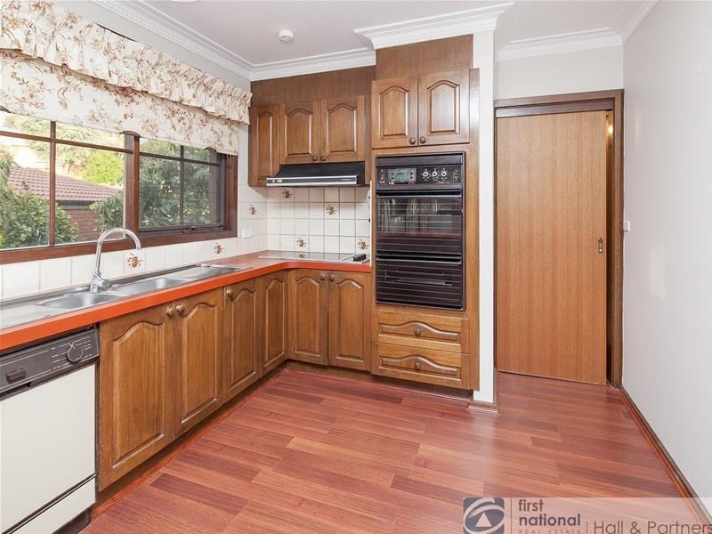 1 Sutherland Court, Endeavour Hills VIC 3802