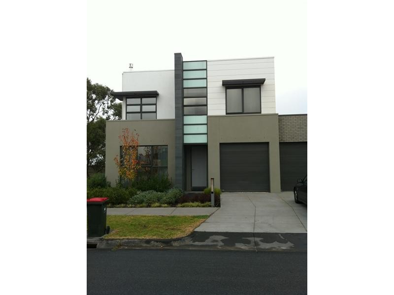 10 Edgbaston Way, Mulgrave VIC 3170