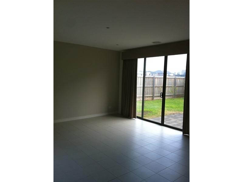 10 Edgbaston Way, Mulgrave VIC 3170