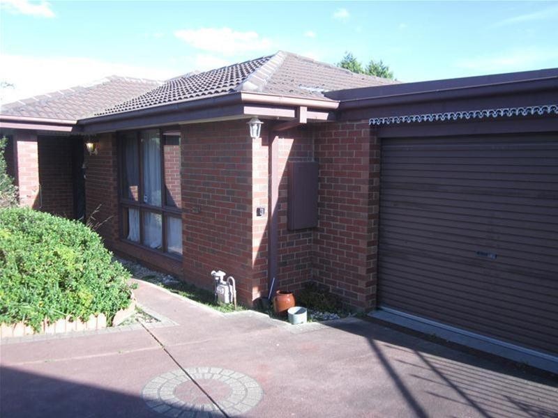 2 Corran Court, Endeavour Hills VIC 3802