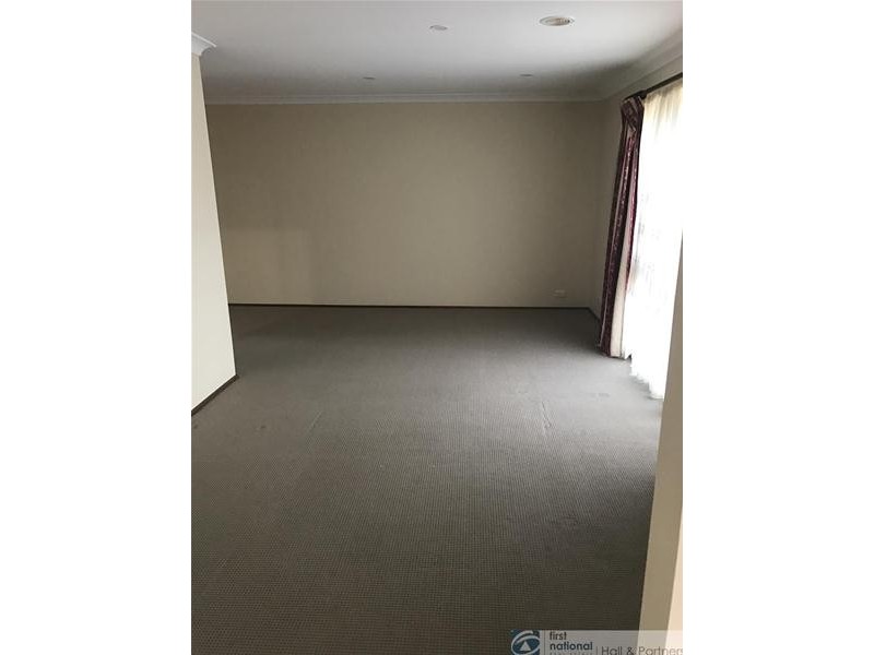 2 Corran Court, Endeavour Hills VIC 3802