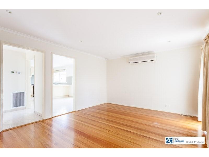 18 Neasham  Drive, Dandenong North VIC 3175