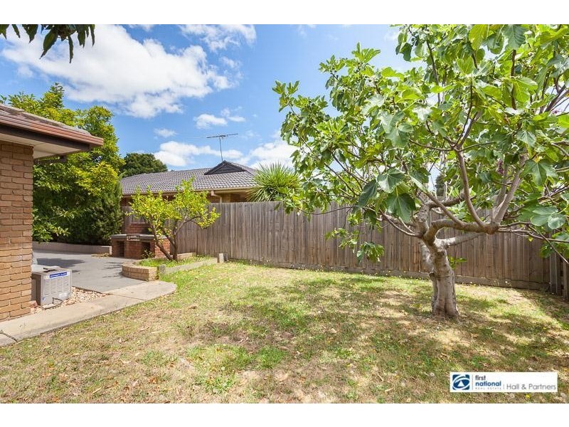 18 Neasham  Drive, Dandenong North VIC 3175