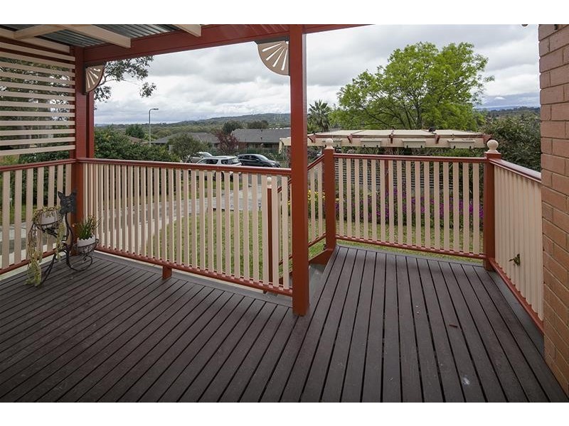 14 Aaran Close, Endeavour Hills VIC 3802