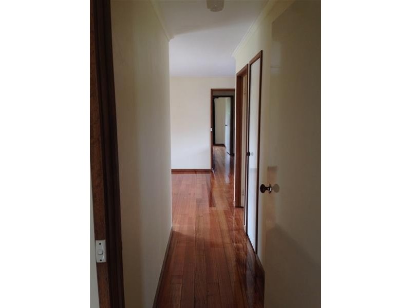 4 Searle Court, Dandenong North VIC 3175