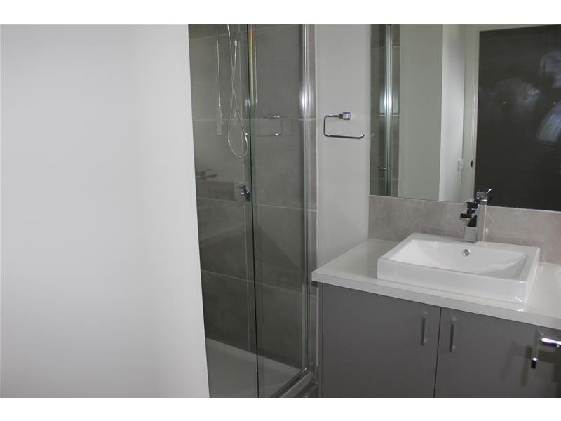 2/11 Keller Court, Hampton Park VIC 3976