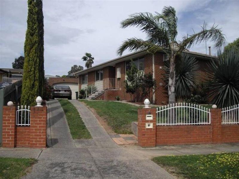 17 Aaran Close, Endeavour Hills VIC 3802