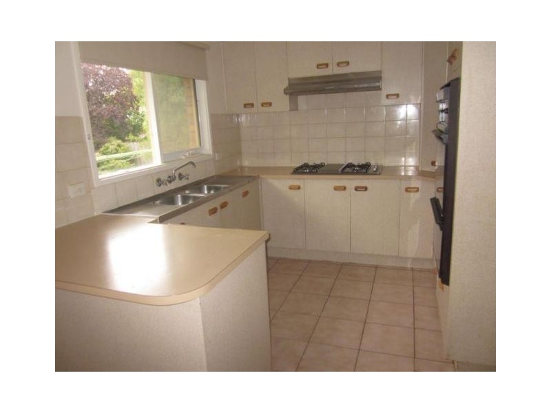 46 Clifton Way, Endeavour Hills VIC 3802