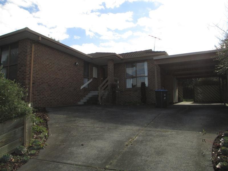 21 William Perry Close, Endeavour Hills VIC 3802