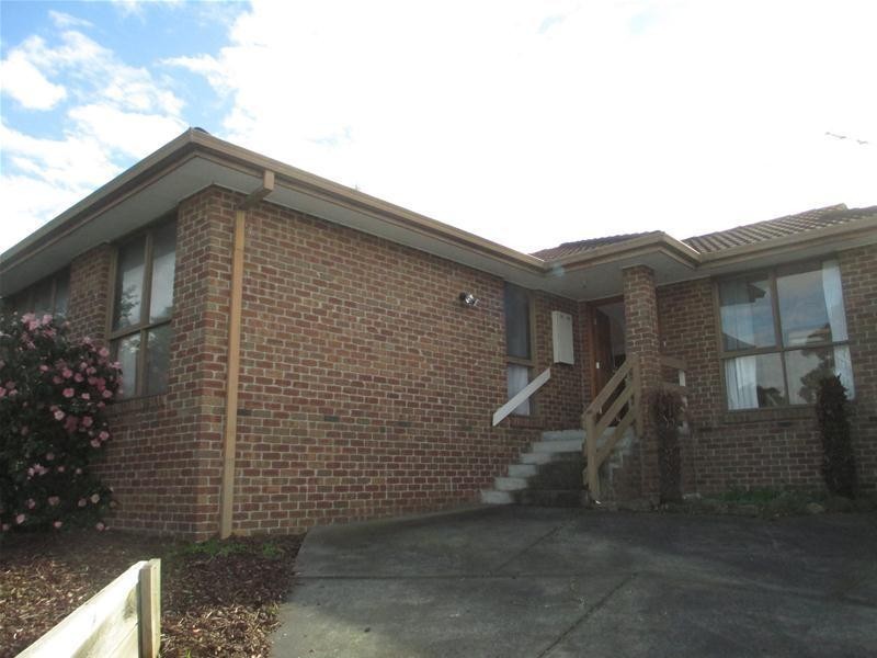 21 William Perry Close, Endeavour Hills VIC 3802