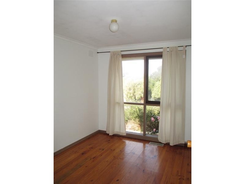 21 William Perry Close, Endeavour Hills VIC 3802