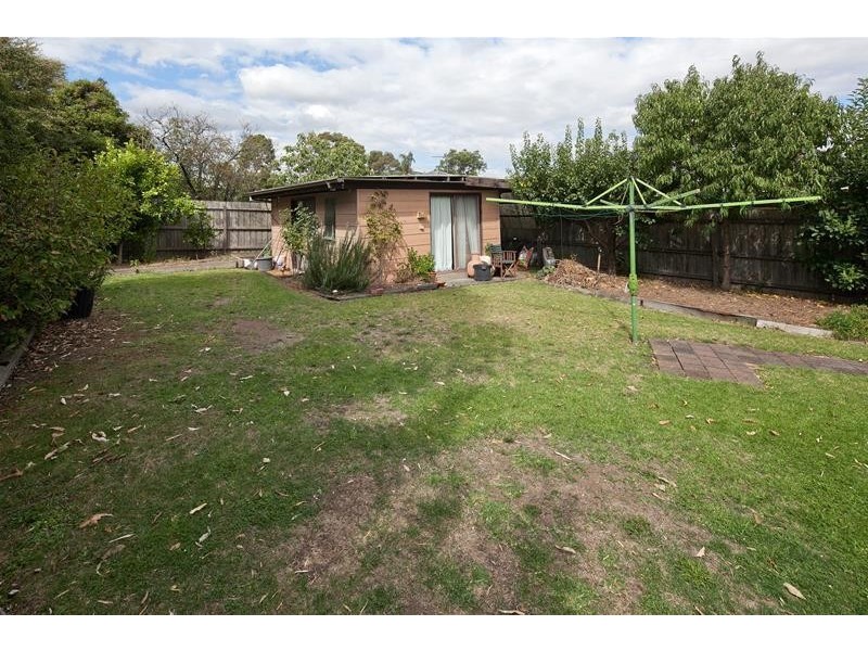 15 McLaughlan Avenue, Eumemmerring VIC 3177