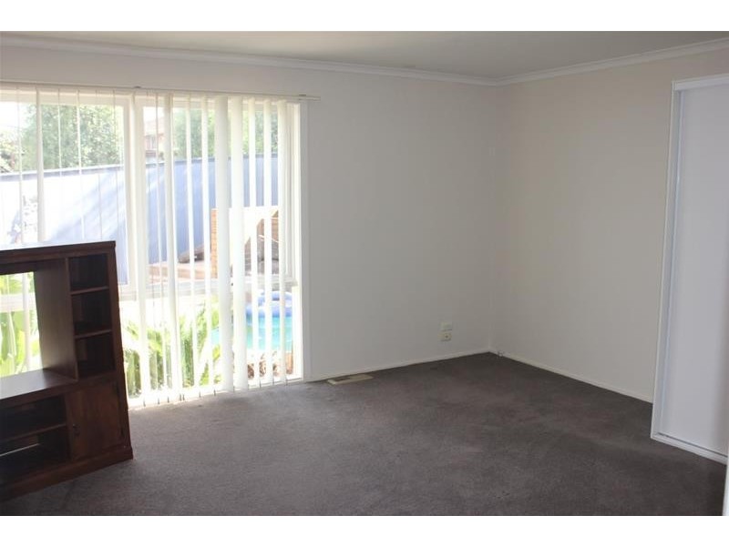 12 Dampier Court, Endeavour Hills VIC 3802