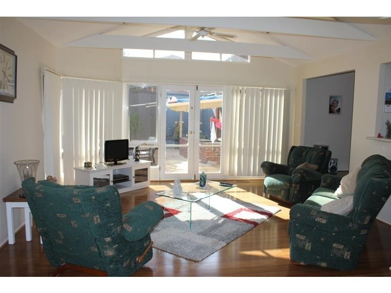 12 Dampier Court, Endeavour Hills VIC 3802