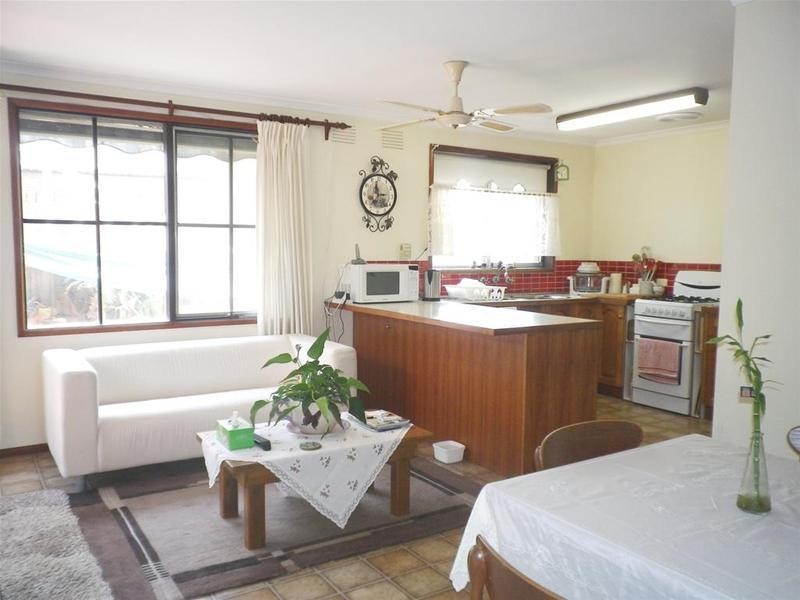 24 Lipton Drive, Dandenong North VIC 3175