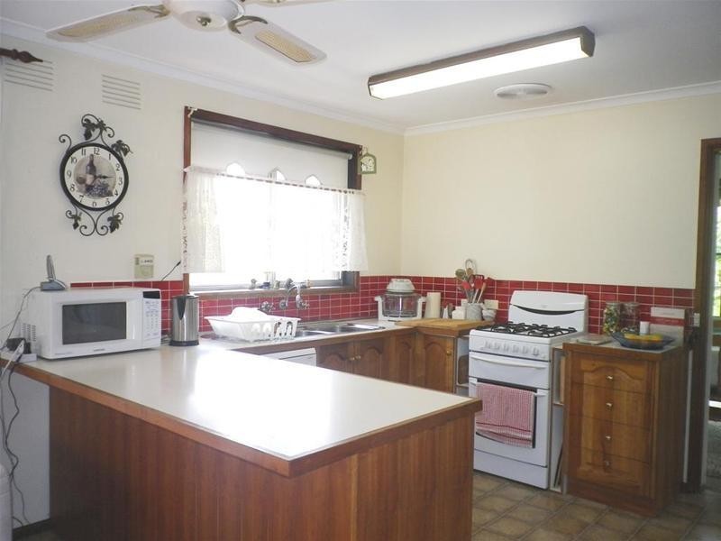 24 Lipton Drive, Dandenong North VIC 3175