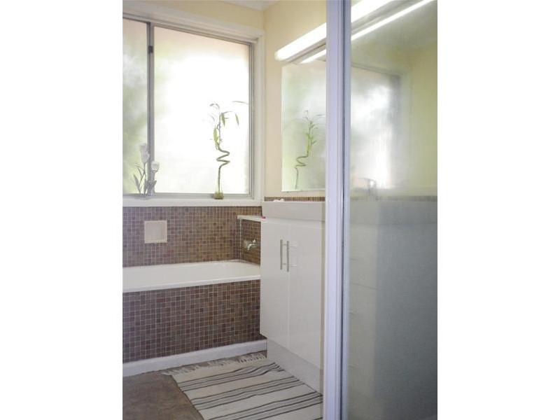 24 Lipton Drive, Dandenong North VIC 3175