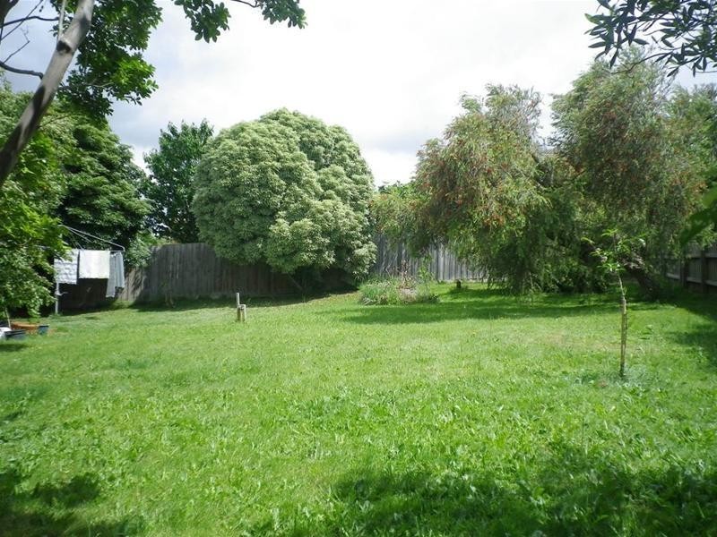 24 Lipton Drive, Dandenong North VIC 3175