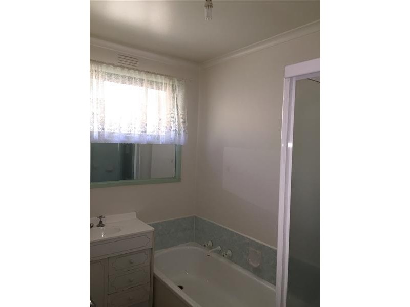 1/15 Smale Court, Dandenong North VIC 3175