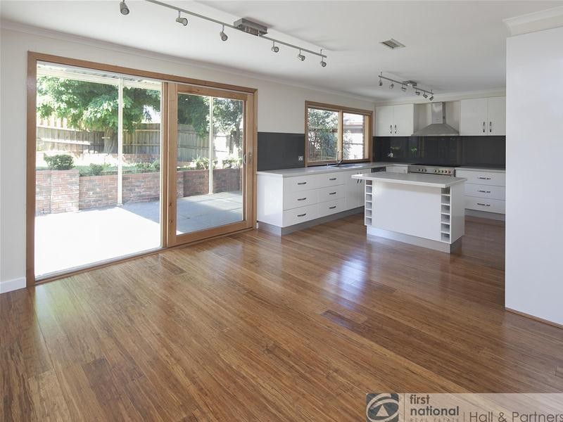 23 Maryrose Crescent, Endeavour Hills VIC 3802