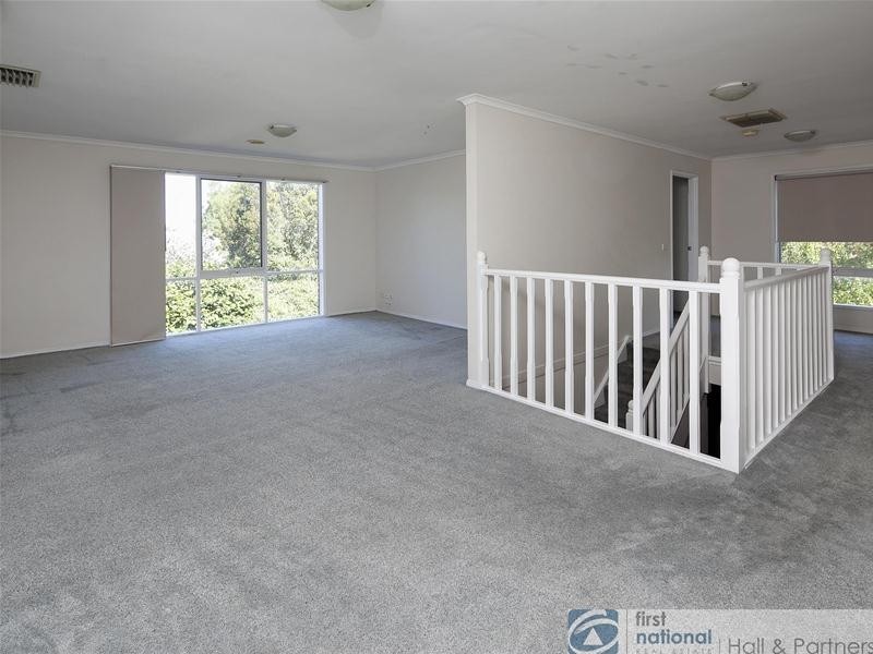 23 Maryrose Crescent, Endeavour Hills VIC 3802