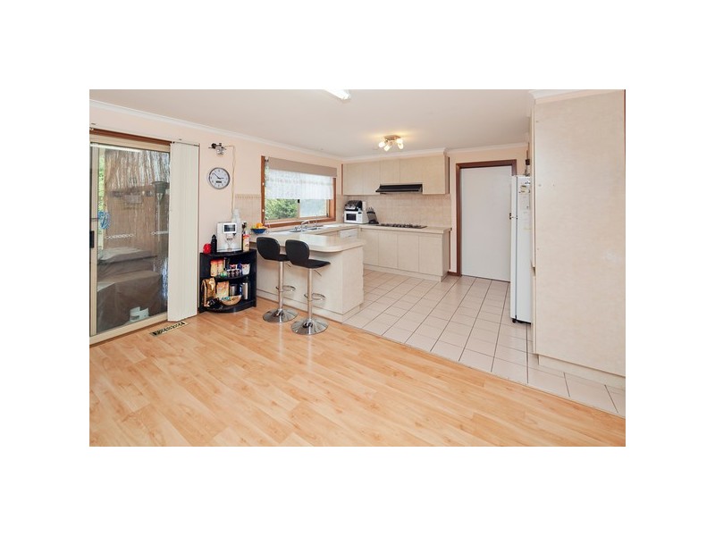 8 Conran Avenue, Endeavour Hills VIC 3802