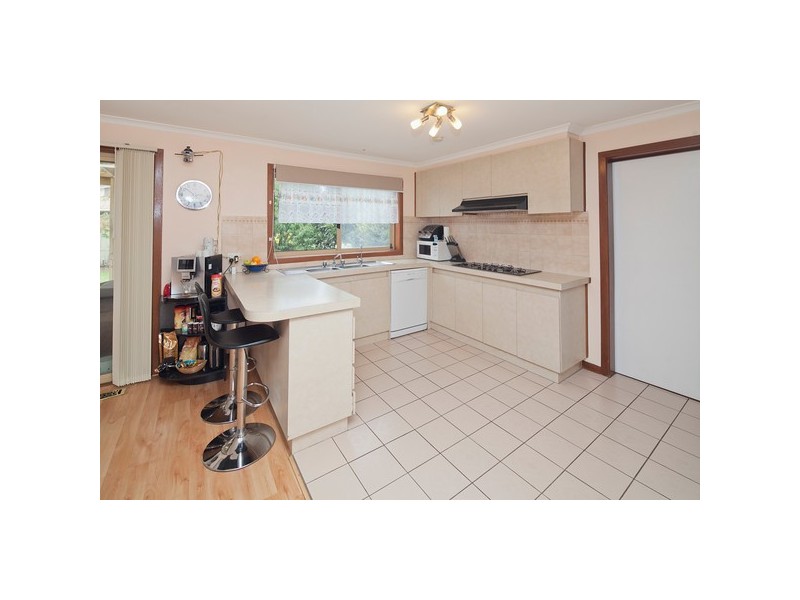 8 Conran Avenue, Endeavour Hills VIC 3802