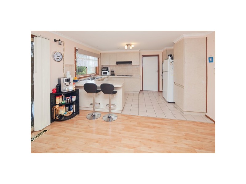 8 Conran Avenue, Endeavour Hills VIC 3802