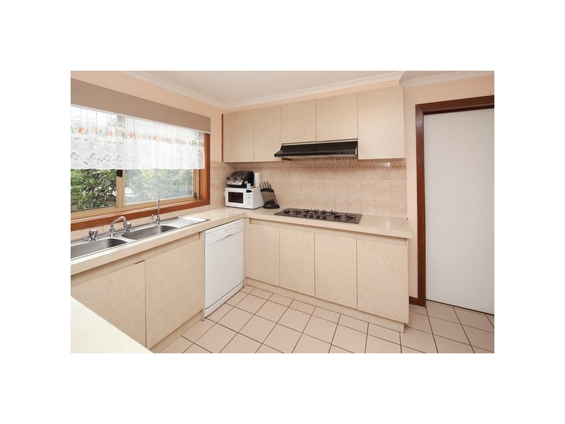 8 Conran Avenue, Endeavour Hills VIC 3802