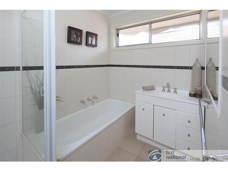 1/1 Heath Court, Doveton VIC 3177