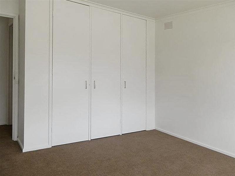 4 Essex Park Drive, Endeavour Hills VIC 3802