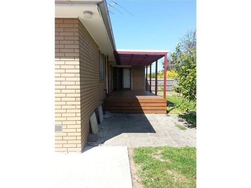 4 Essex Park Drive, Endeavour Hills VIC 3802