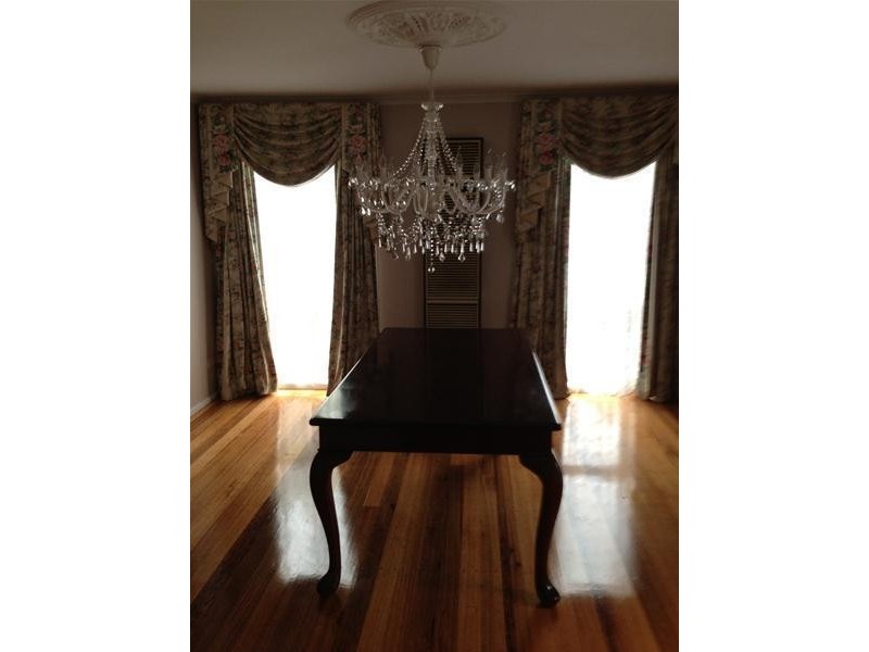 22 Robert Molyneux Avenue, Endeavour Hills VIC 3802