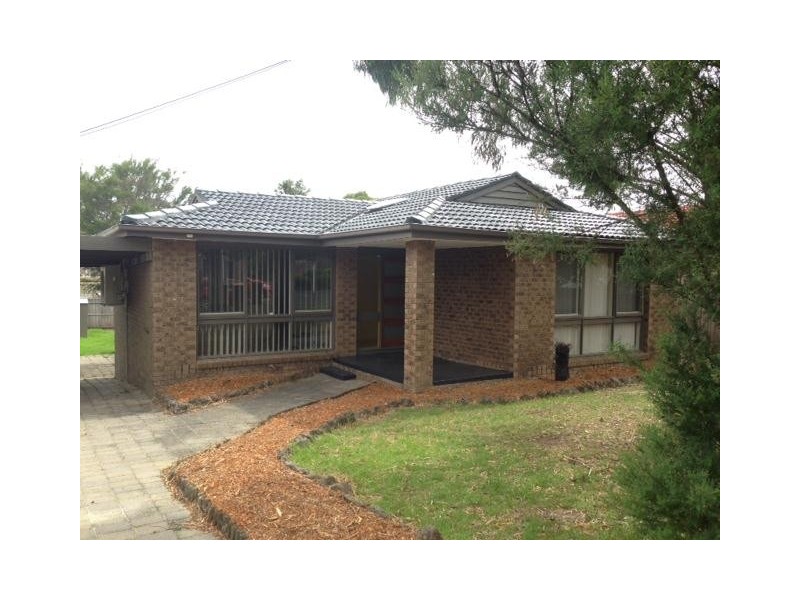 15 Huxley Avenue, Dandenong North VIC 3175