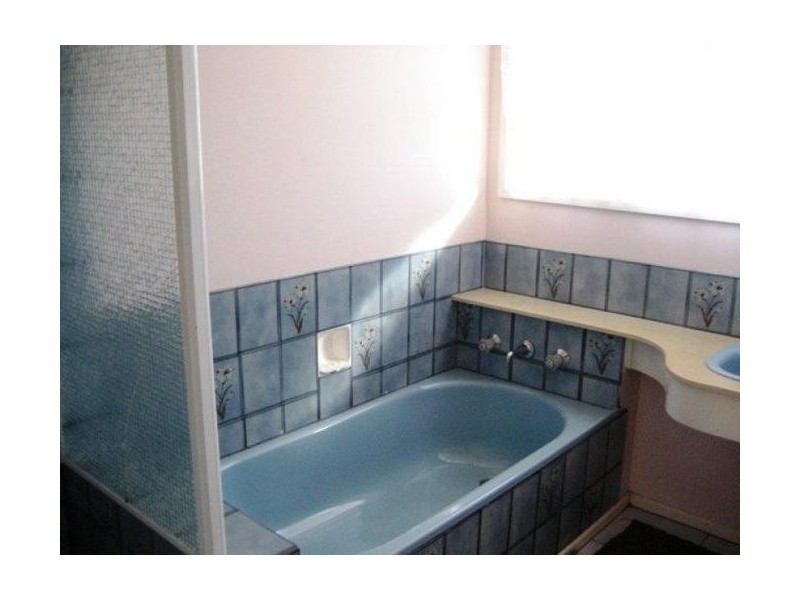 61 Tiverton Drive, Mulgrave VIC 3170