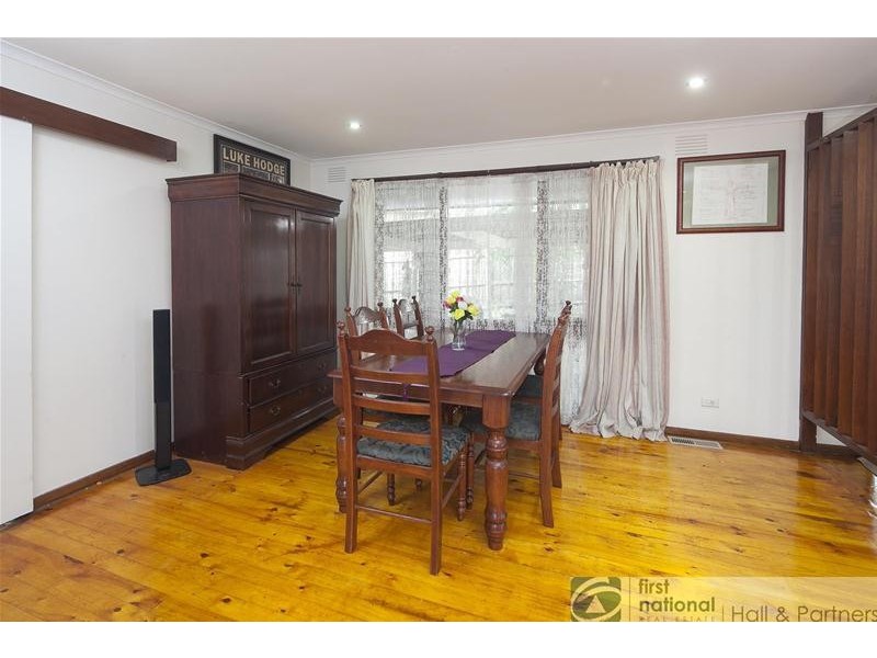 152 James Cook Drive, Endeavour Hills VIC 3802