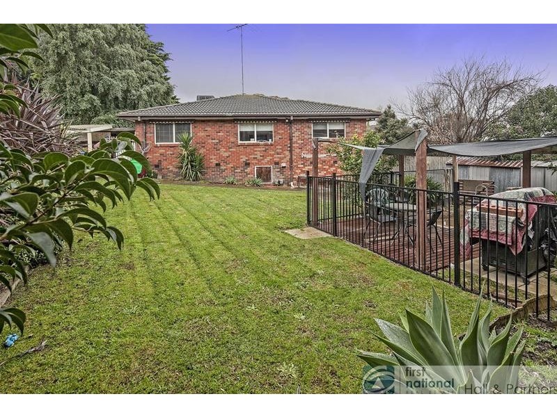 152 James Cook Drive, Endeavour Hills VIC 3802
