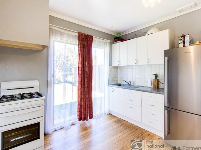 16 Latham Crescent, Dandenong North VIC 3175