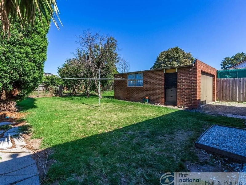 16 Latham Crescent, Dandenong North VIC 3175