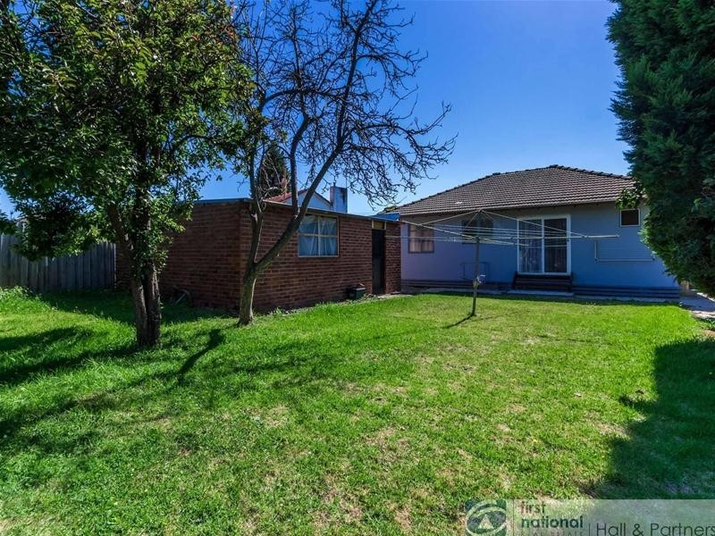 16 Latham Crescent, Dandenong North VIC 3175