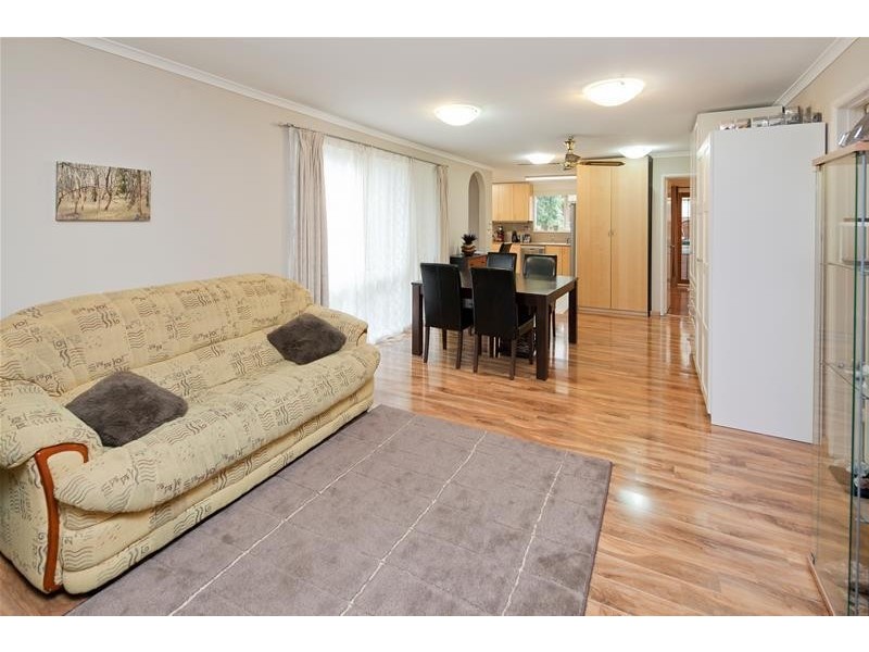 2 Mildura Crescent, Endeavour Hills VIC 3802