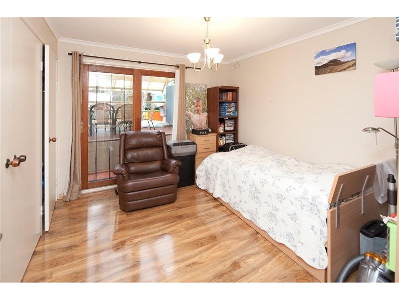 2 Mildura Crescent, Endeavour Hills VIC 3802