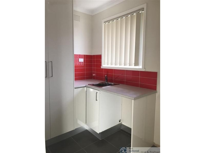 2/49 Loch Road, Dandenong VIC 3175