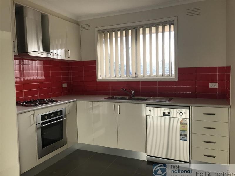 2/49 Loch Road, Dandenong VIC 3175